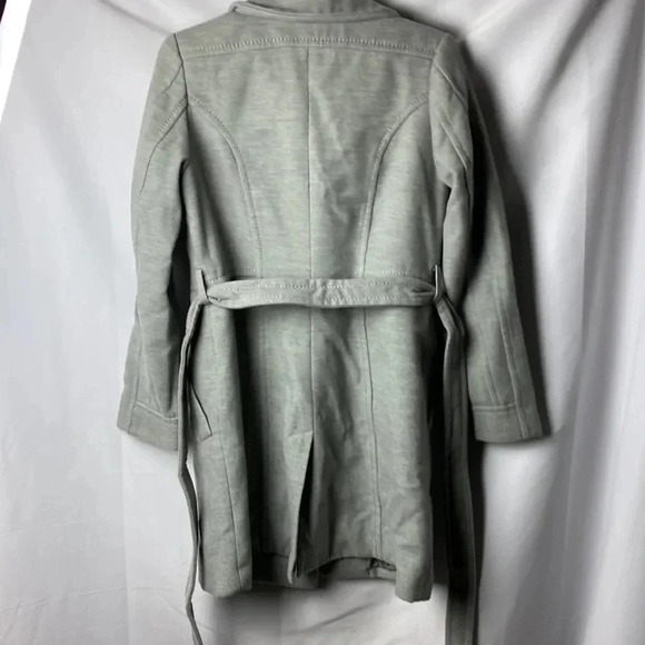 -H & M WOMENS SIZE 6 BELTED COAT GRAY SNAP BUTTONS LINED POCKETS POLY ELASTANE - Picture 7 of 12